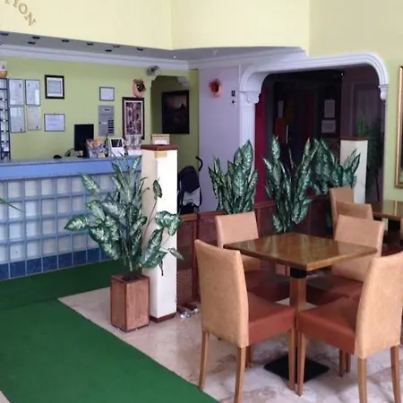 Hotel de apartamente Golden Moon 2*