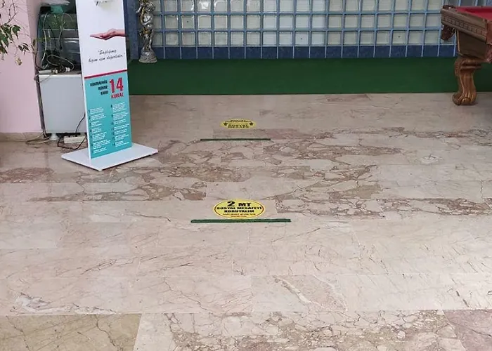 Golden Moon Apart-hotel 2*