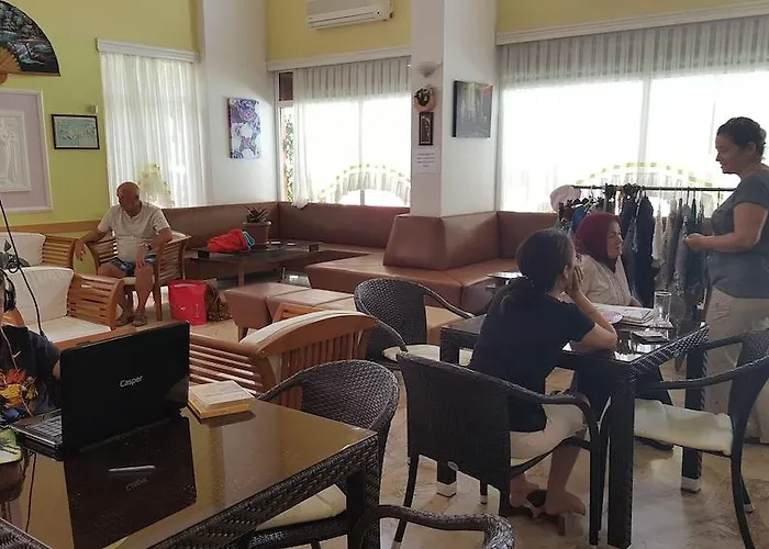 Apart Otel Golden Moon Kuşadası