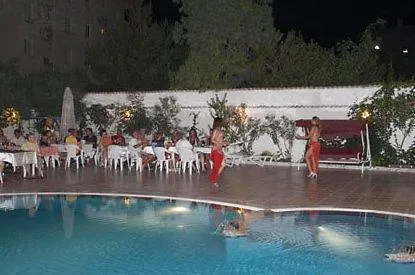 Apart Otel Golden Moon 2*