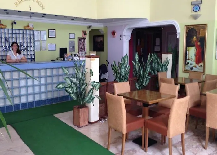 Apart Otel Golden Moon 2*