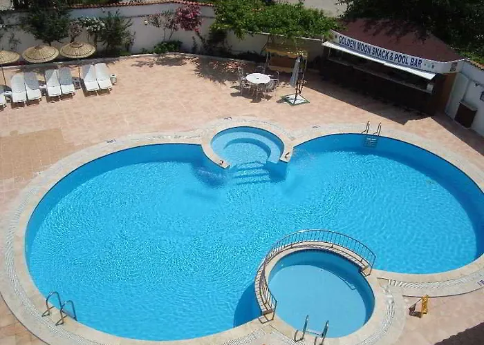 Golden Moon Apart Otel 2*