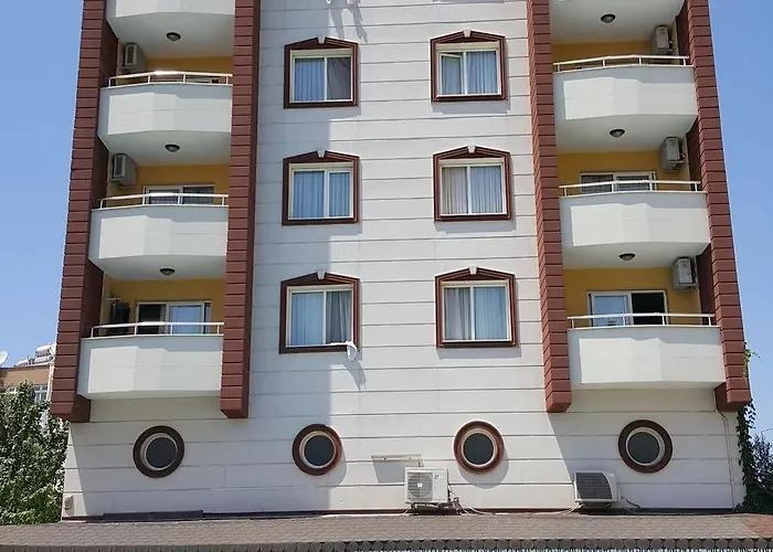 Golden Moon Apart Otel