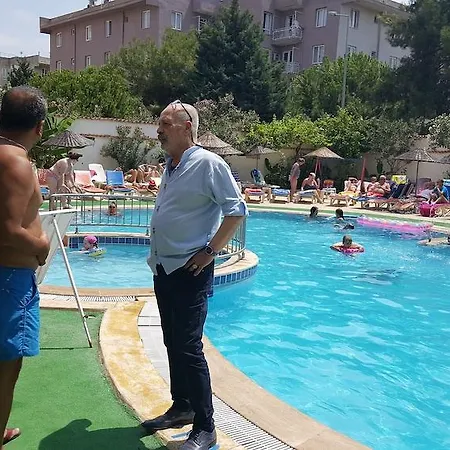 Golden Moon Apart Otel