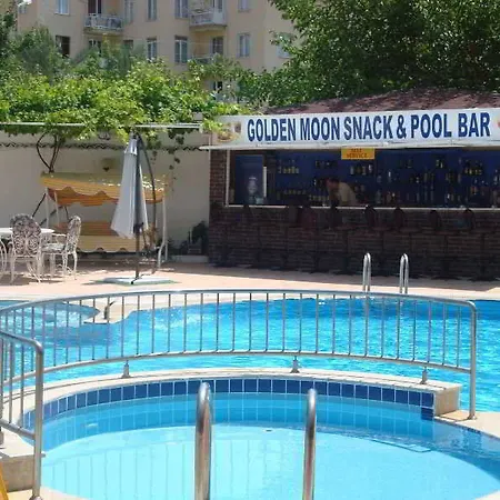 Golden Moon Aparthotel 2*