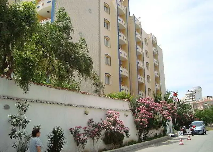 Apartmanhotel Golden Moon 2*