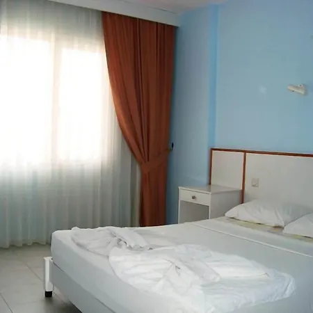 Golden Moon Aparthotel